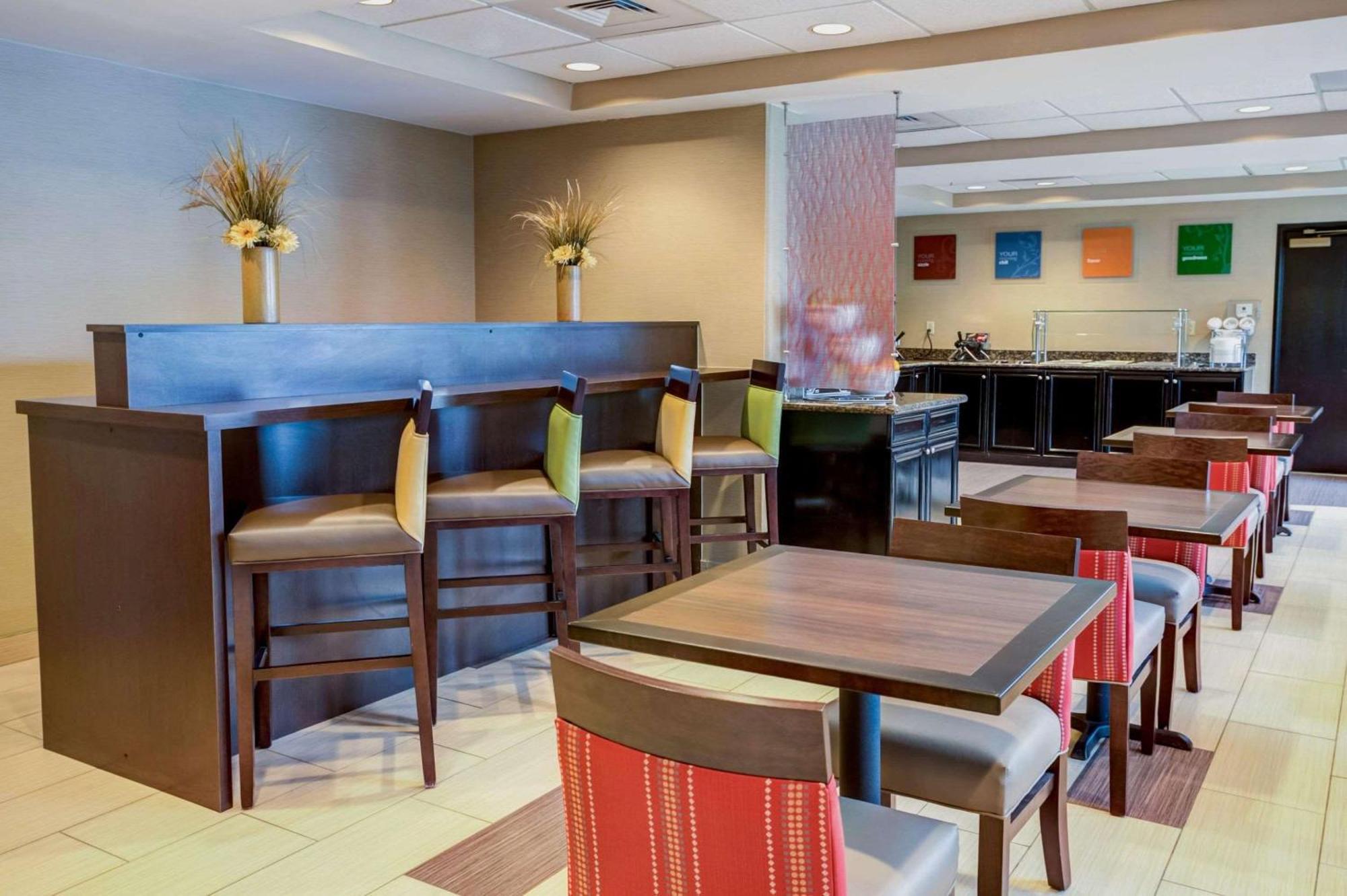Comfort Suites Concord Mills Exterior foto